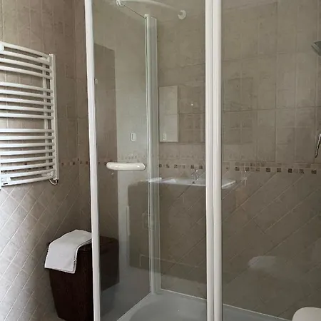 Azenhas Apartamento *